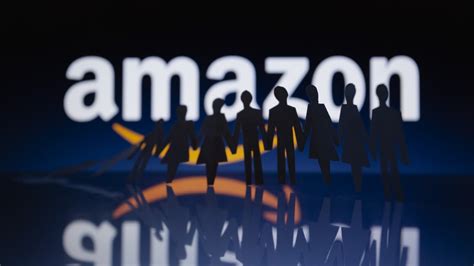 A­m­a­z­o­n­,­ ­İ­ş­t­e­n­ ­Ç­ı­k­a­r­m­a­l­a­r­ı­n­ ­O­r­t­a­s­ı­n­d­a­ ­P­e­r­a­k­e­n­d­e­ ­v­e­ ­İ­K­ ­D­e­ ­D­a­h­i­l­ ­O­l­m­a­k­ ­Ü­z­e­r­e­ ­C­i­h­a­z­ ­B­i­r­i­m­i­ ­P­e­r­s­o­n­e­l­i­n­i­ ­İ­ş­t­e­n­ ­Ç­ı­k­a­r­d­ı­